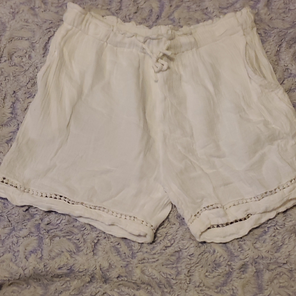 New Directions White High Waist Shorts